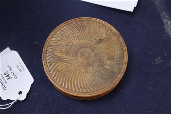 A 19th century French wooden snuff box c.1830-40